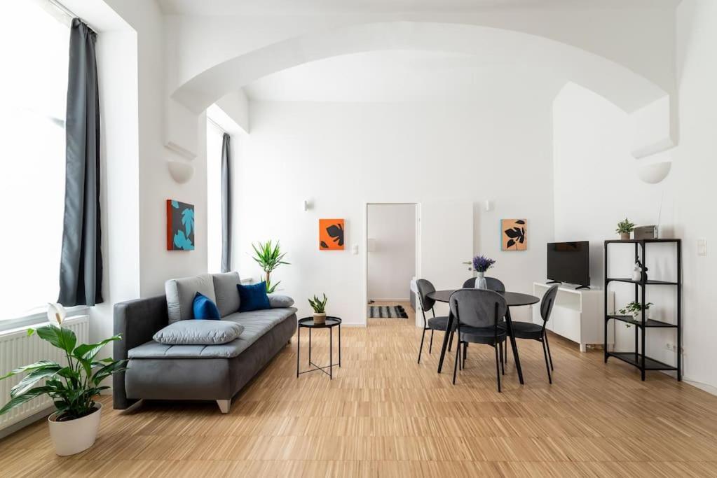 Spacious 2Br Near Attractions By Hm Wenen Buitenkant foto
