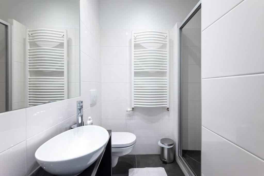 Spacious 2Br Near Attractions By Hm Wenen Buitenkant foto