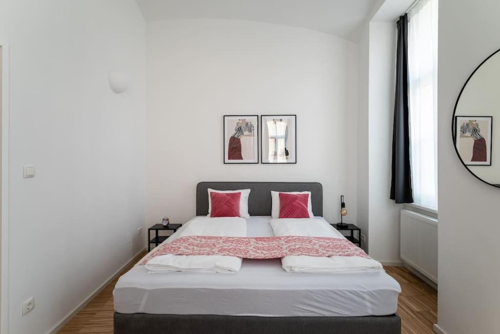Spacious 2Br Near Attractions By Hm Wenen Buitenkant foto